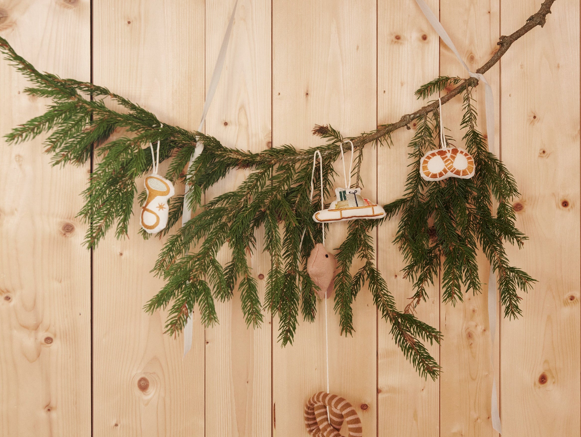 MUMA: CHRISTMAS PLAYLIST