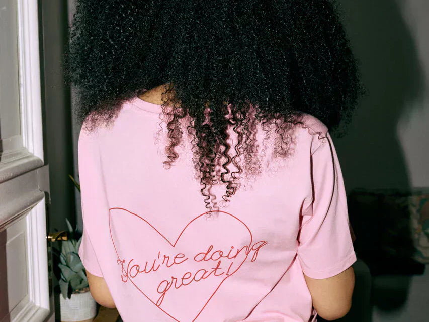 HAPPY MESSY MUMA – PROJEKT CELEBRUJĄCY MAMY TAKIE, JAKIE SĄ