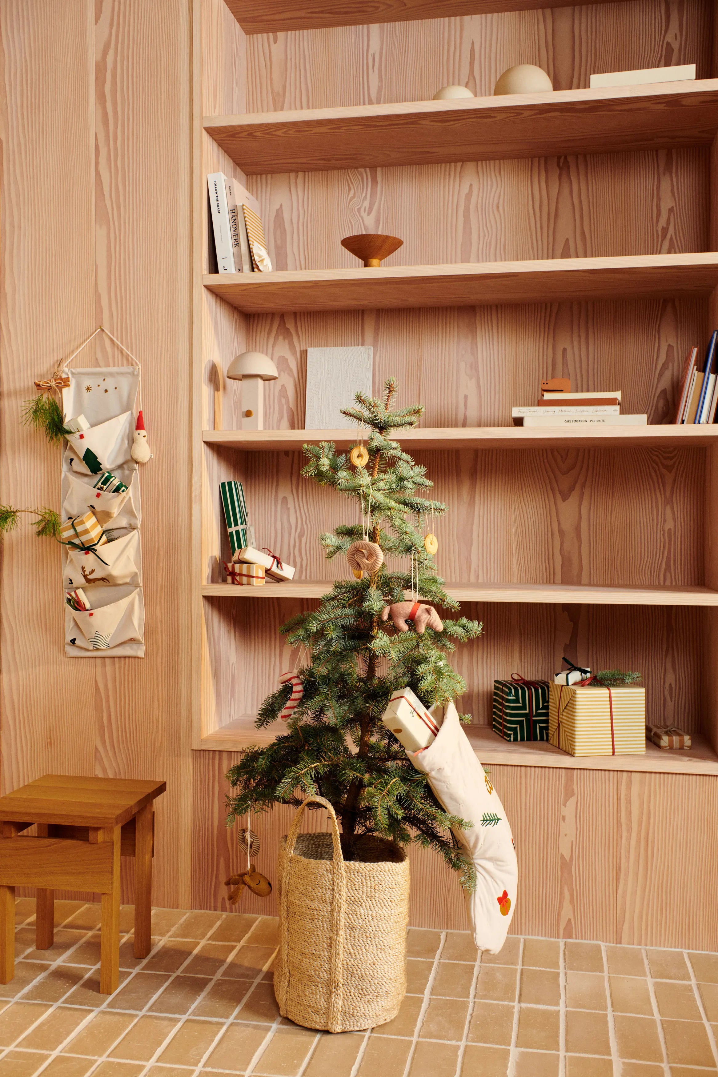 NAJLEPSZE KALENDARZE ADWENTOWE DLA DZIECI - PRZEGLĄD 2024 ROKU