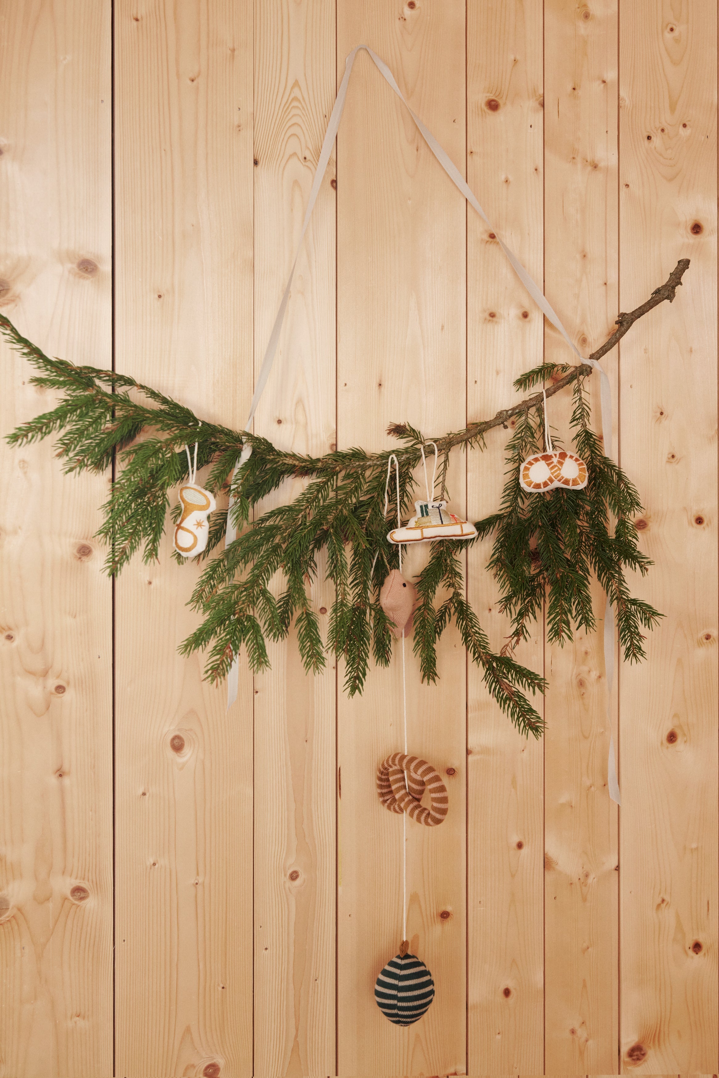 MUMA: CHRISTMAS PLAYLIST